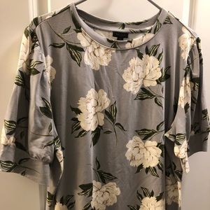 XXL Ann Taylor Loft Gray Floral Top
